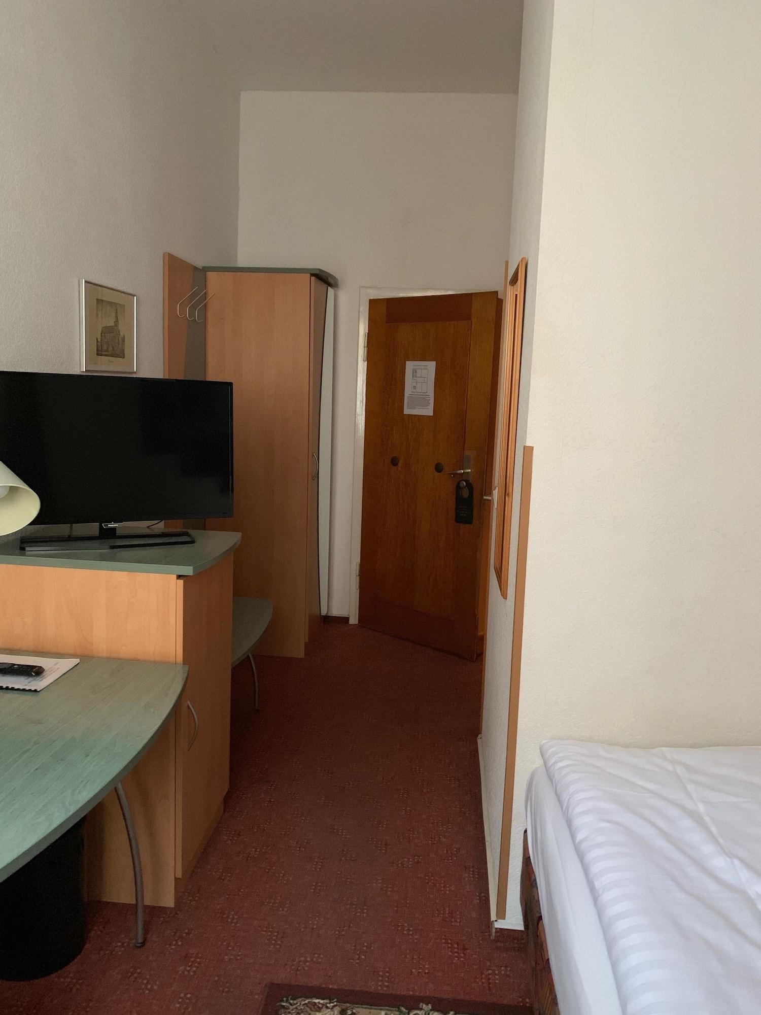 Hotel Berg Kolín nad Rýnem Exteriér fotografie