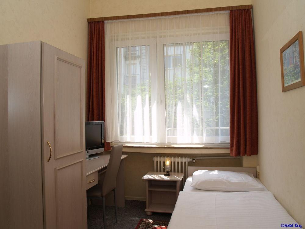 Hotel Berg Kolín nad Rýnem Exteriér fotografie