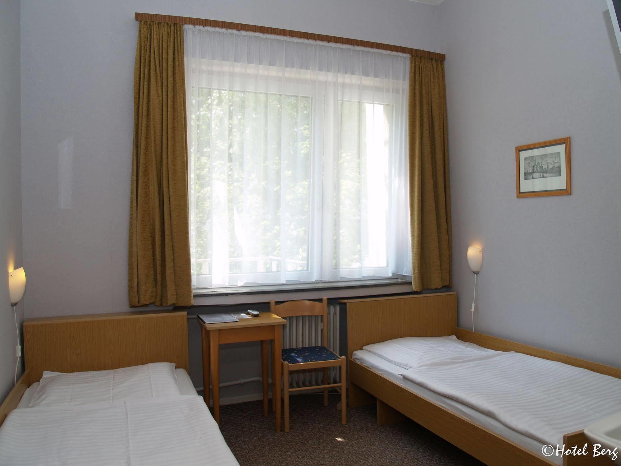 Hotel Berg Kolín nad Rýnem Exteriér fotografie