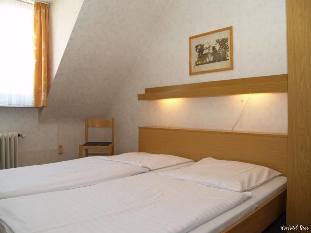 Hotel Berg Kolín nad Rýnem Exteriér fotografie