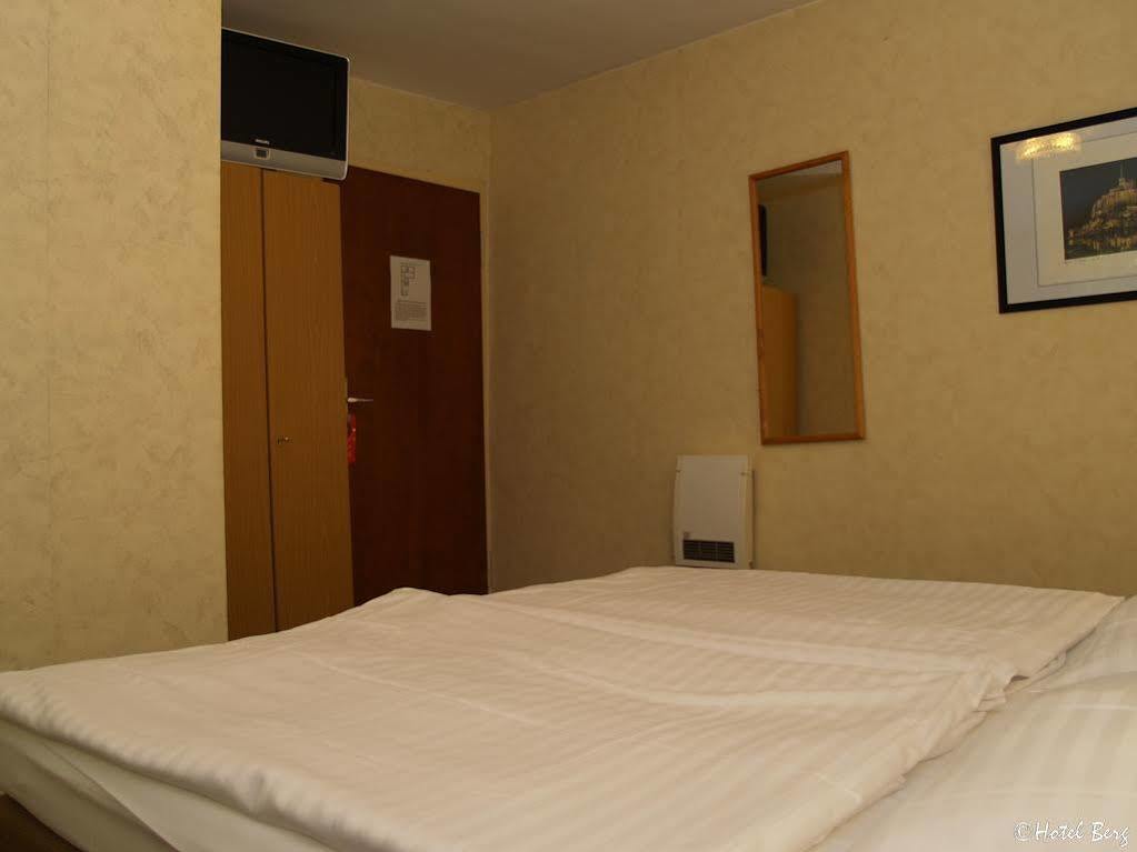 Hotel Berg Kolín nad Rýnem Exteriér fotografie