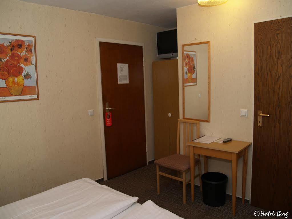 Hotel Berg Kolín nad Rýnem Exteriér fotografie