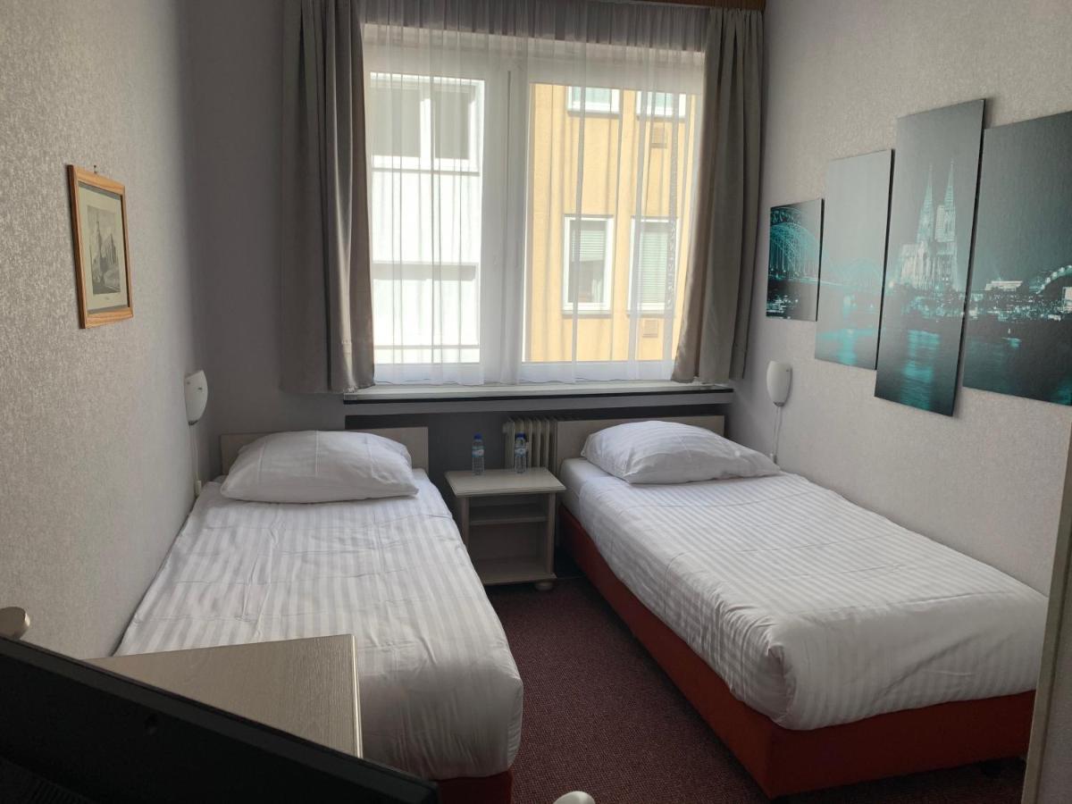 Hotel Berg Kolín nad Rýnem Exteriér fotografie